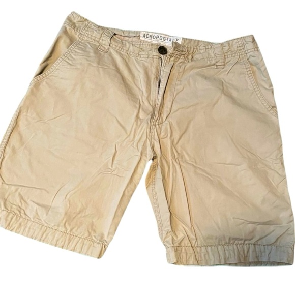 Aeropostale Khaki Shorts - Picture 1 of 3